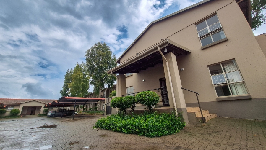 1 Bedroom Property for Sale in Elandsheuwel AH North West